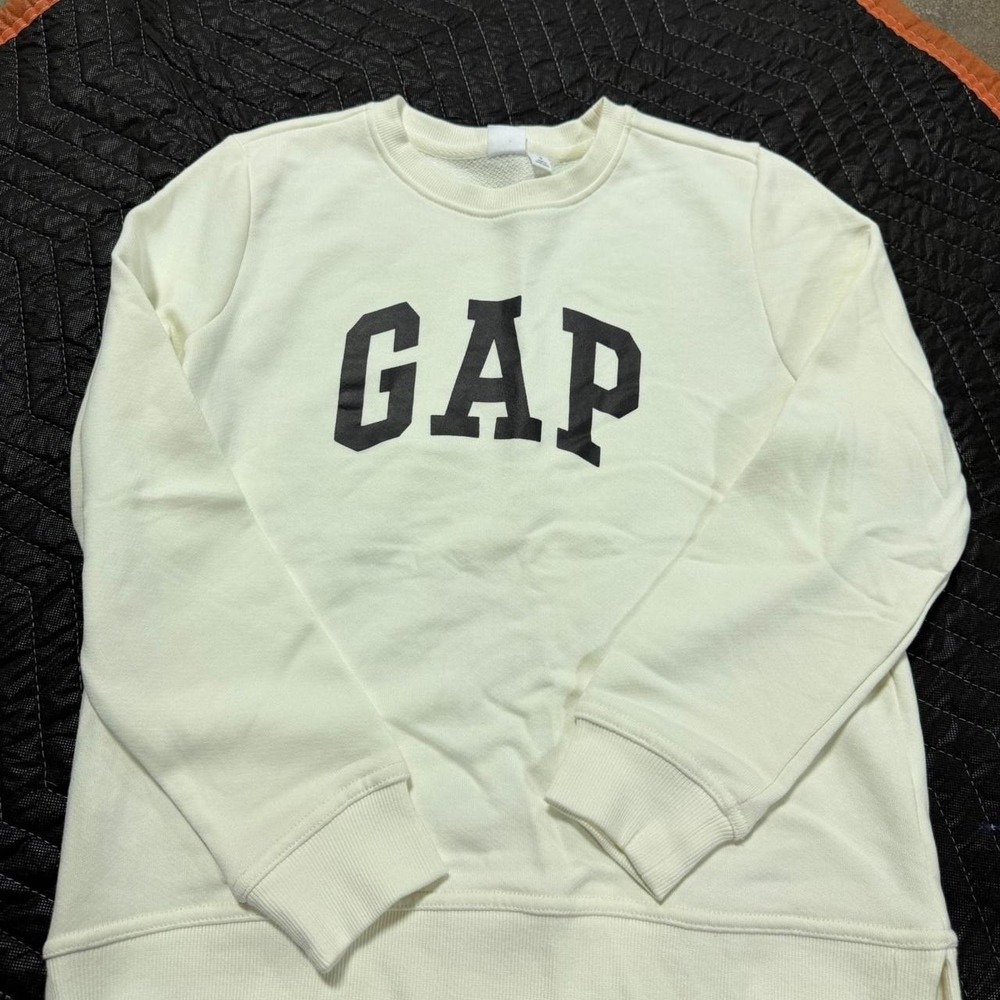 Gap Logo Crewneck Sweatshirt Cream Off White Black Block Letter Pullover Small